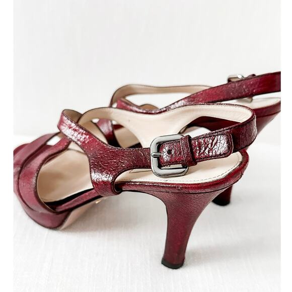 Prada Dark Red and Black Textured Leather Peep Toe Strappy Platform Heels 38.5 - Picture 8 of 11
